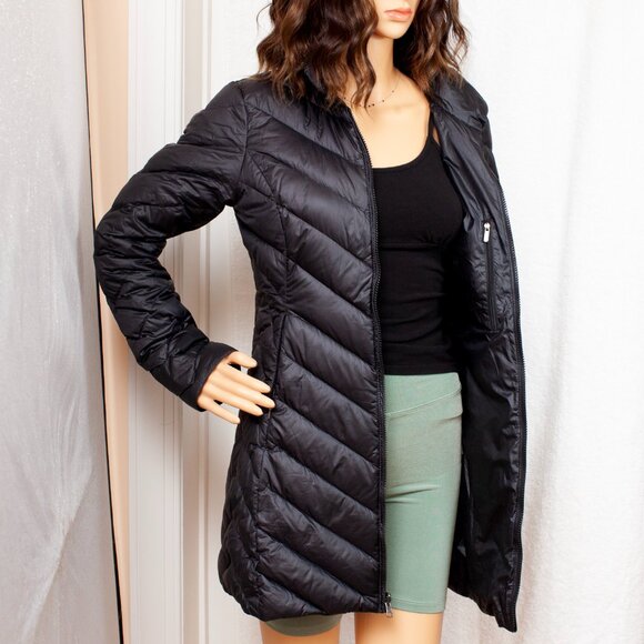 Patagonia Lightweight Black Puffer Jacket - Picture 5 of 7